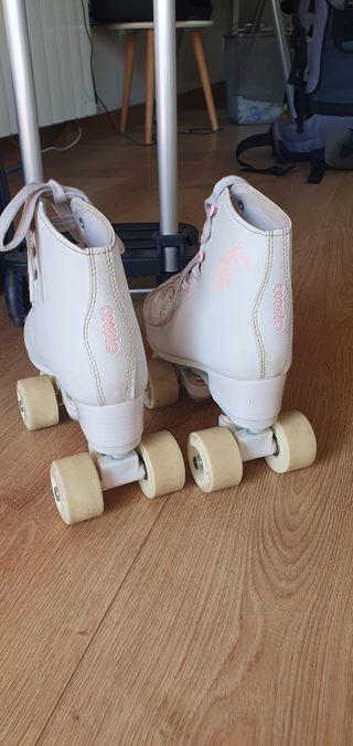 Patines blancos talla 36-37 + mochila con carro