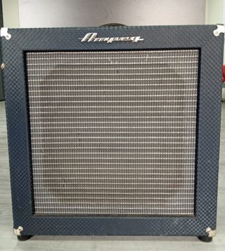 Amplificador de bajo Ampeg RocketBass 200w