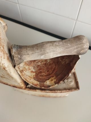 Plancha antigua de carbón