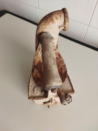 Plancha antigua de carbón