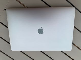 MacBook Pro 15 2018 Argento