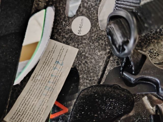 Casco da bici PNK verde e bianco