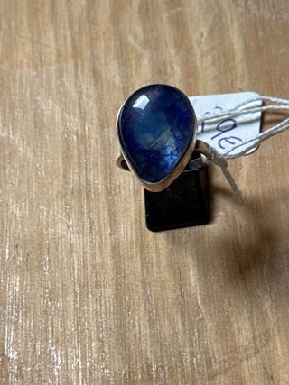 Anillo piedra natural azul hecho a mano