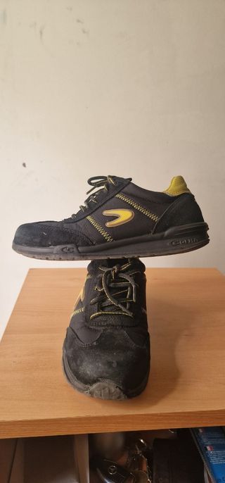 Zapatillas COFRA Negras
