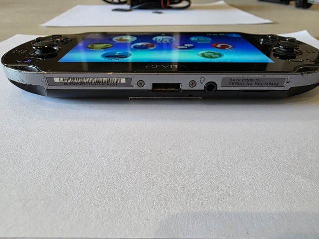 Ps Vita PCH-1004 Nera