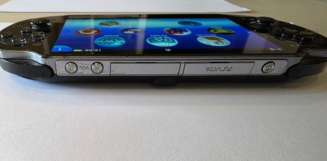 Ps Vita PCH-1004 Nera