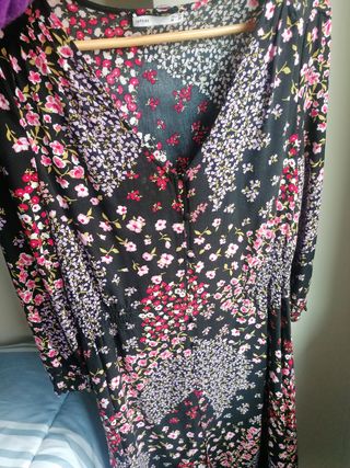 Vestido estampado floral negro