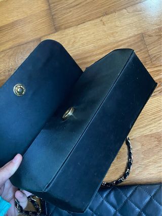 Bolso de fiesta negro con cadena