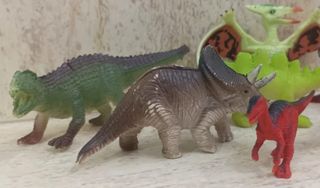 Lote 7 Dinosaurios de Juguete