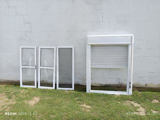 Ventana de aluminio blanca