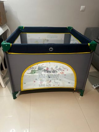 Parque infantil para bebés
