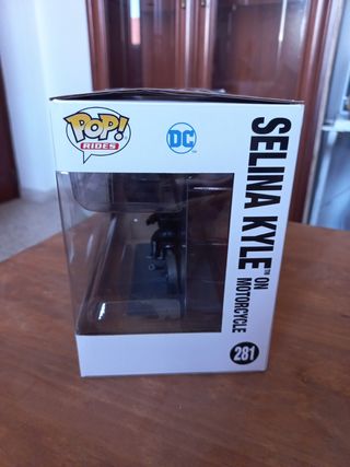 Funko Pop! Selina Kyle On Motorcycle 281