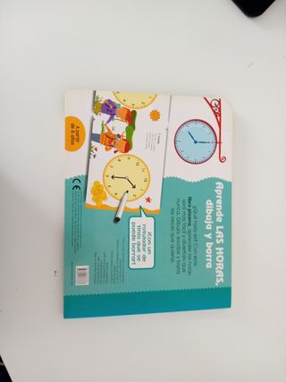 Las horas: ¡Un libro pizarra!