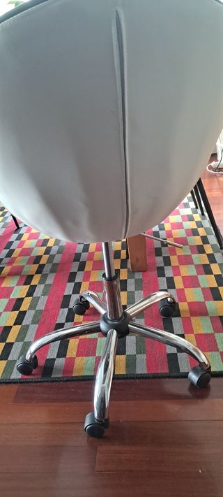 Silla giratoria moderna escritorio
