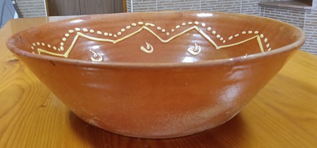 Lebrillo antiguo barro esmaltado pintado a mano