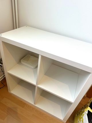 Aparador blanco para TV o libros