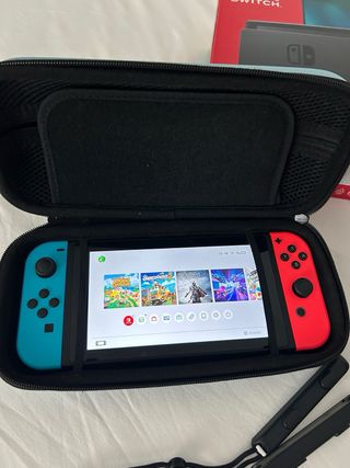 Nintendo Switch con juegos y accesorios