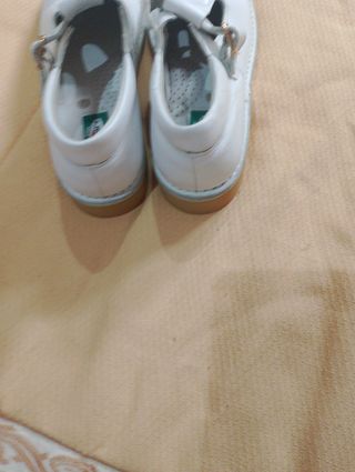 Zapatos blancos niña talla 33