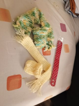 Pulsera y bufanda para muñecas
