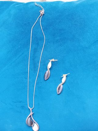 Conjunto Colgante y Pendientes