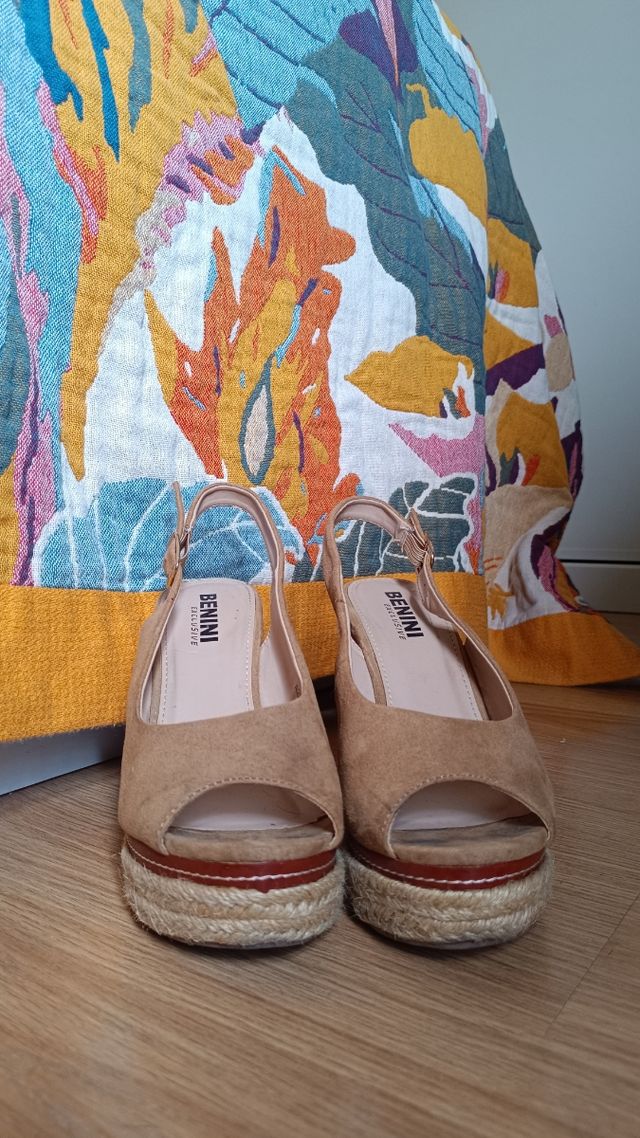 Cuñas esparto beige talla 36 (un uso)