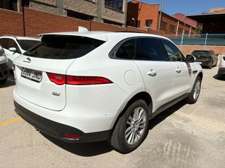 Jaguar F-Pace 2016