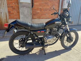 YAMAHA SR250