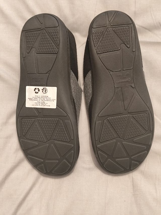 Pantuflas Zigzagger Negro y Gris