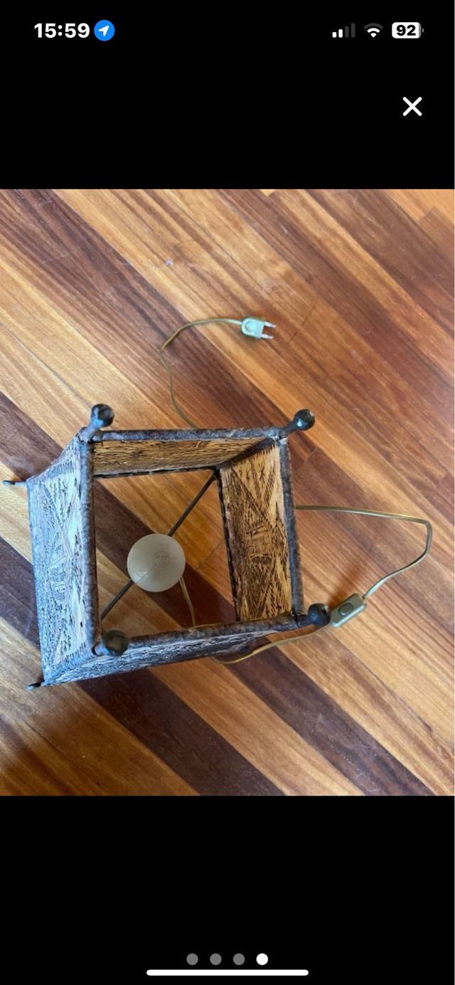 Lámpara de piel pintada artesanal