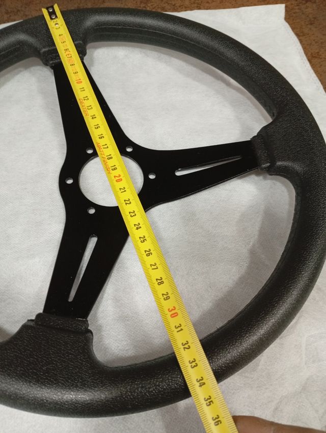 Volante Clásico Deportivo - 3 Radios.