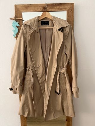 Trench Stradivarius Beige Mujer