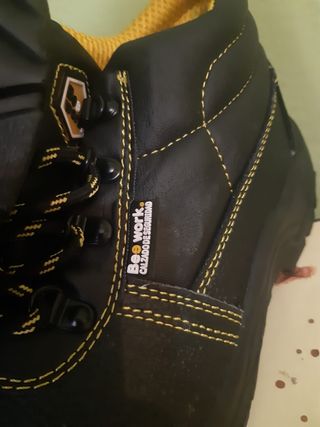 Botas de seguridad negras y amarillas talla 39