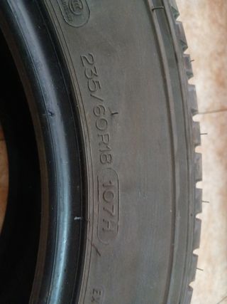 Neumáticos Michelin Latitude Cross 235/60 R18