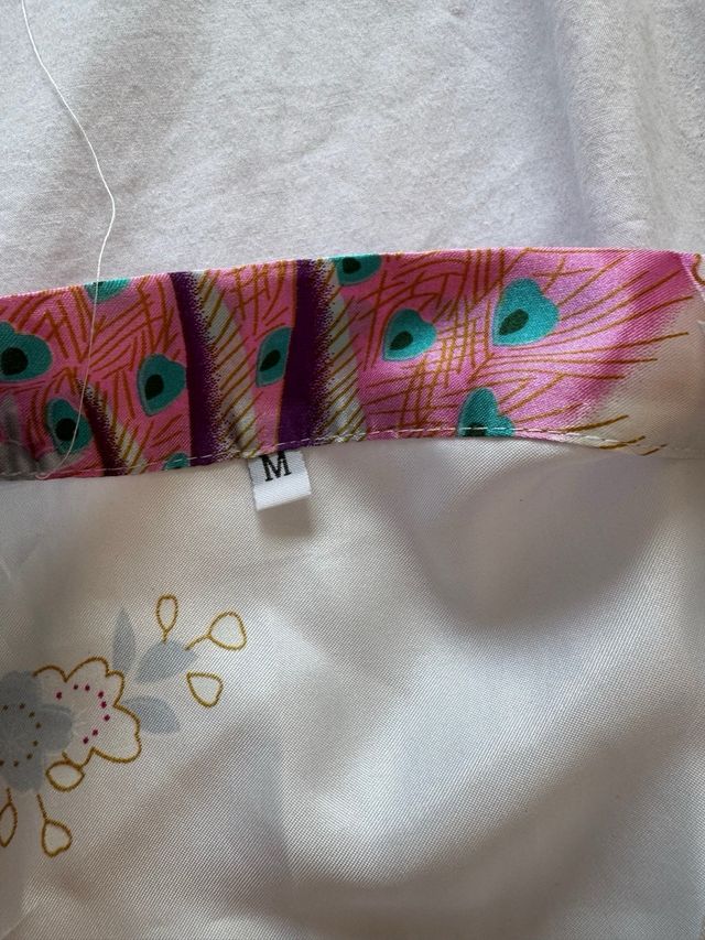 Bata Kimono Estampada Peonías y Pavos Reales Talla