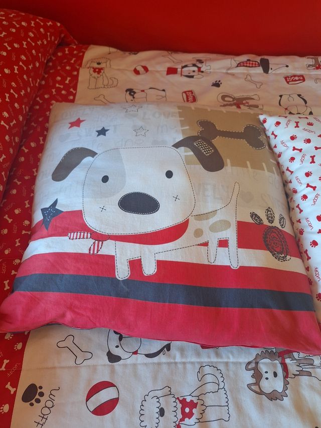 Colcha infantil para cama de 105 con cojines