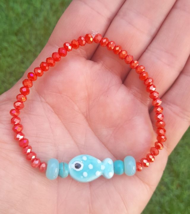 Pulseras con peces de colores