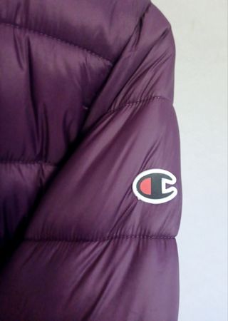 Plumífero Champion con Etiquetas