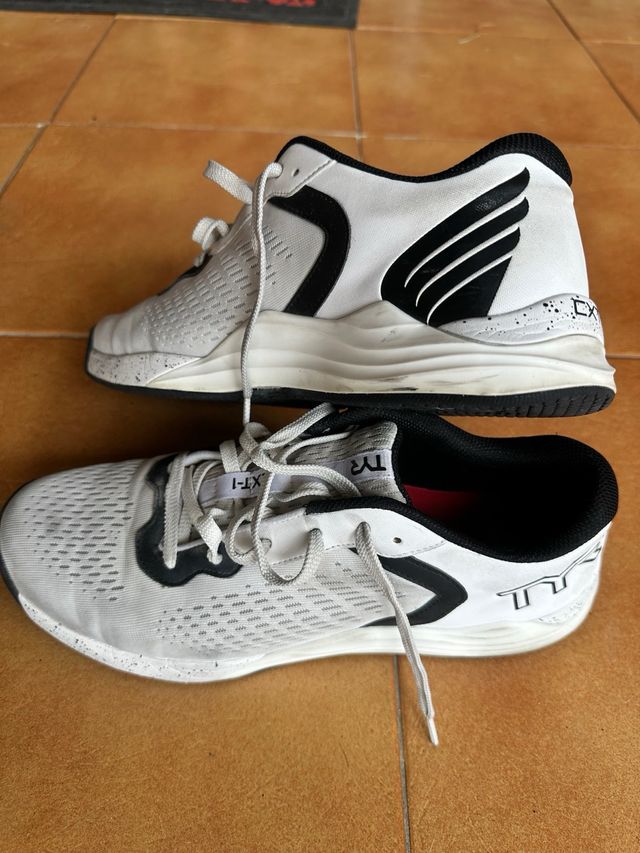 Scarpe TYR Crossfit bianche e nere
