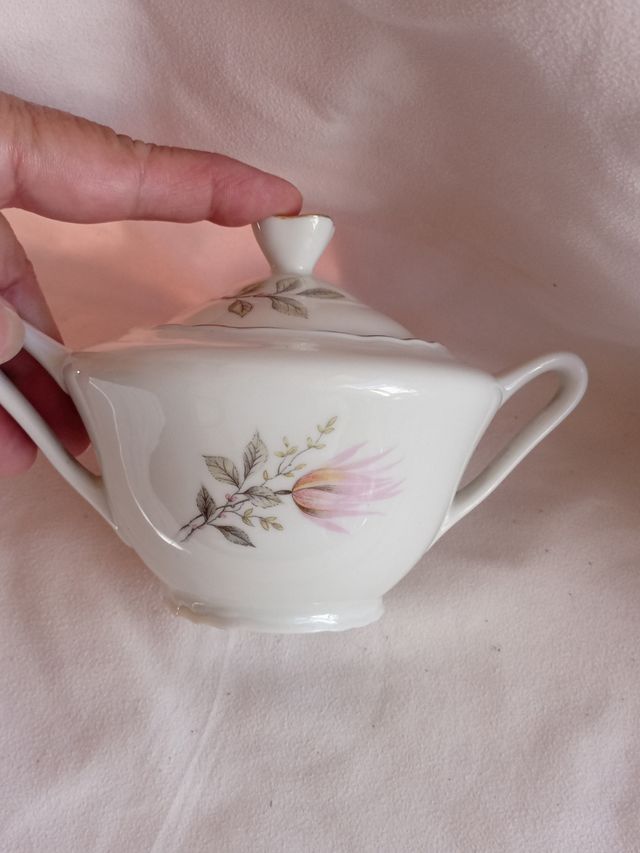 Zuccheriera con decoro floreale