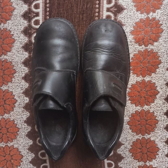 Zapatos Pablosky de cuero negras (talla 35)