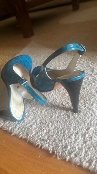 Zapatos de tacón Farrutx piel serpiente azul