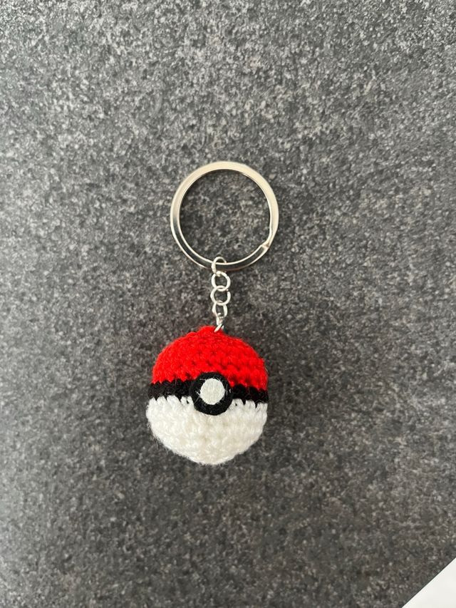 Portachiavi Pokeball uncinetto