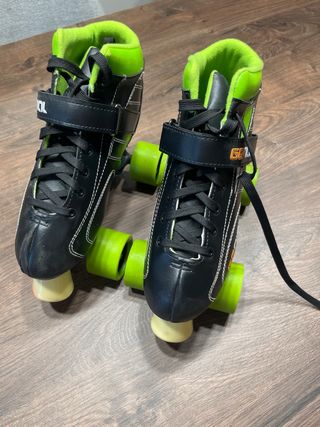 Patines Hockey Genial Negros y Verdes. Talla 38