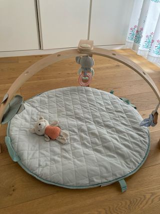 75% descuento. Parque de juegos para bebé