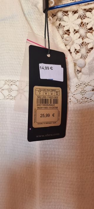 Blusa de encaje sin mangas