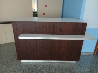 Mostradores de oficina o tienda 
205x95x55
