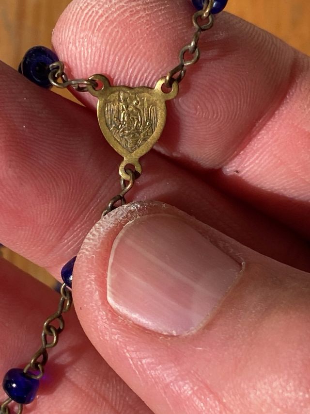 Antico rosario bronzo e vetro blu