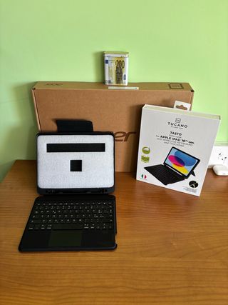 Custodia Tucano per iPad 10ª Gen con Tastiera