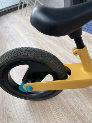Bici de equilibrio amarilla Kinderkraft