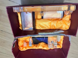 Reposabolígrafos de escritorio azul y cristal